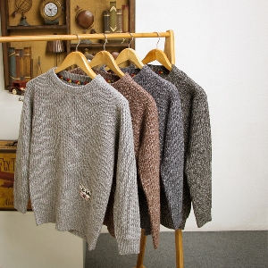 Мъжки широки пуловери в четири цвята. 