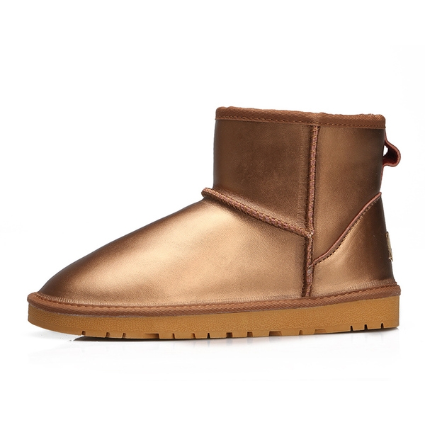 Водоустойчиви зимни боти за жени в най-разнообразни цветове и модели