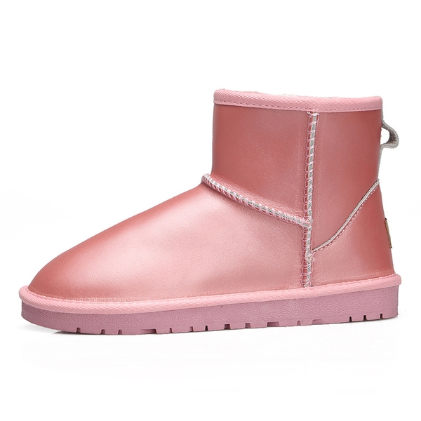 Водоустойчиви зимни боти за жени в най-разнообразни цветове и модели