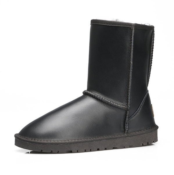 Водоустойчиви зимни боти за жени в най-разнообразни цветове и модели