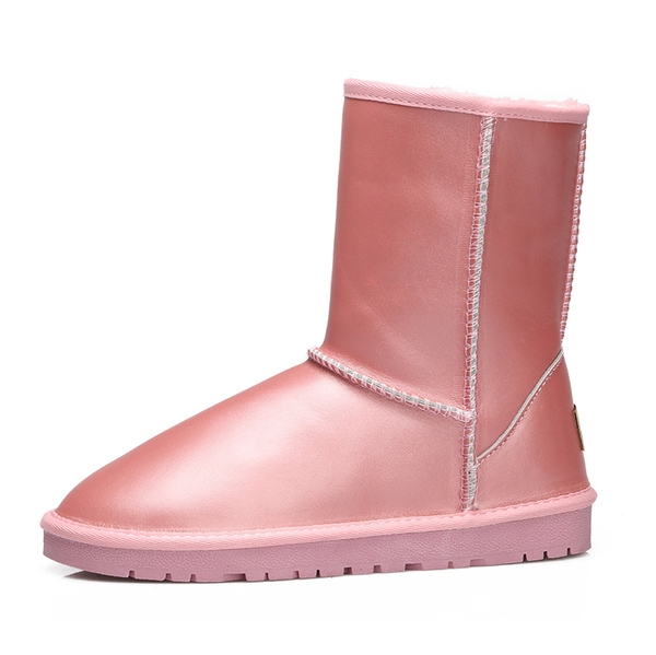 Водоустойчиви зимни боти за жени в най-разнообразни цветове и модели