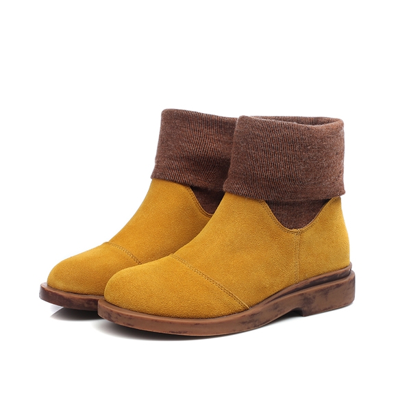 Женски зимни боти в два цвята с дебела подметка. 