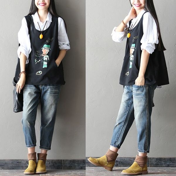 Женски зимни боти в два цвята с дебела подметка. 