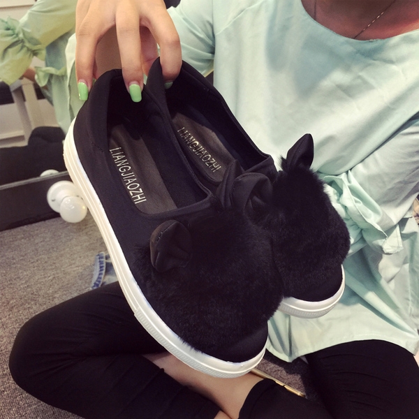 Ζεστές γυναικείες μπότες σε γκρι, μαύρο και λεοπάρδαλη χρώμα με αυτιά κουνελιών