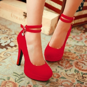 Обувки с висок ток - червени и черни