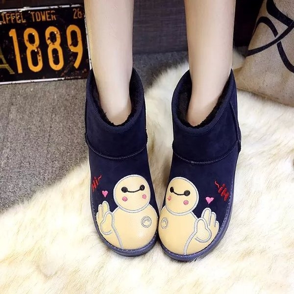 Топли дамски боти в различни модели и цветове