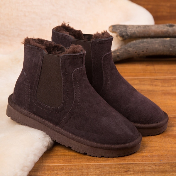 Ζεστές χειμωνιάτικες μπότες σε χρώματα χειμώνας