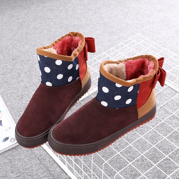 Стилни дамски боти в няколко цвята с десен на точки и панделка