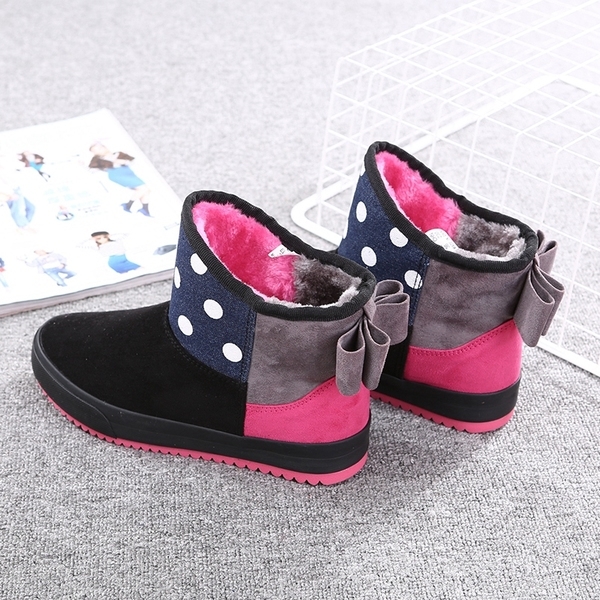 Стилни дамски боти в няколко цвята с десен на точки и панделка