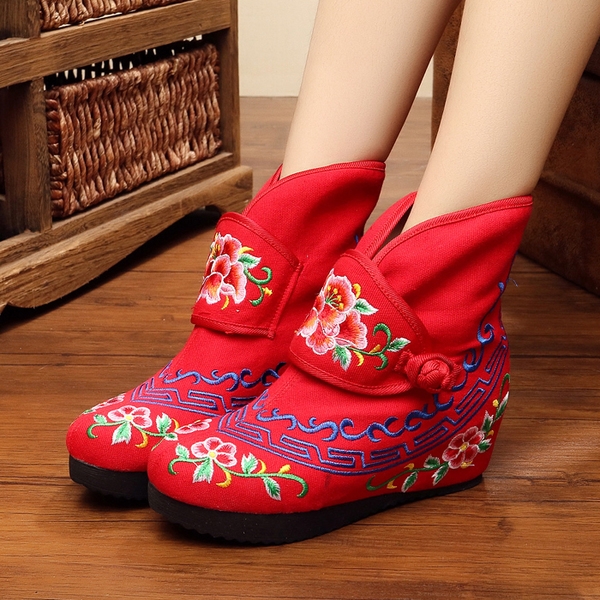 Нестандартни есенни дамски боти с цветя и различни закопчаване в три цвята цветни, червени, черни, сини 