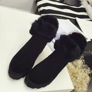 Γυναικείες μπότες με εσωτερική πλατφόρμα σε καφέ και μαύρο χρώμα με γούνα 