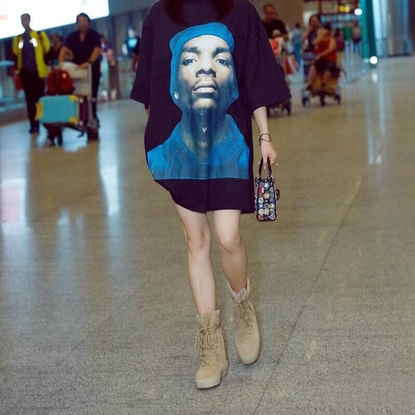 Стилни дамски боти с връзки в черен и бежов цвят