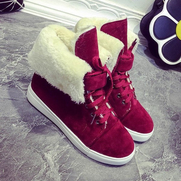 Дамски стилни боти с пух в черен, червен и бежов цвят