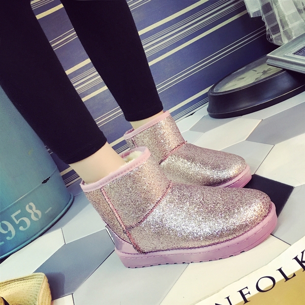 Неплъзгащи водоустойчиви топли дамски боти в розов, черен и сив цвят