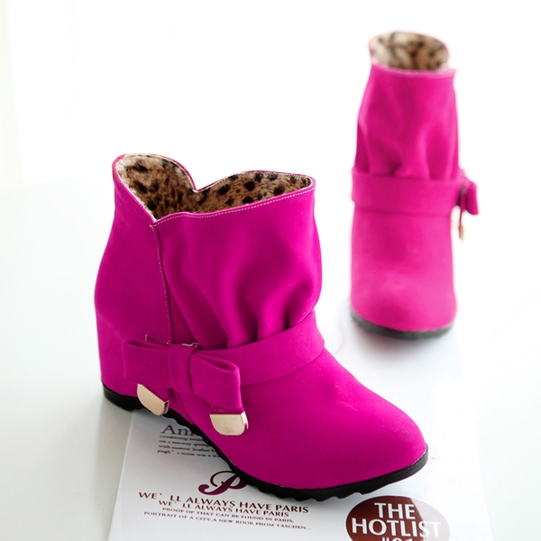 Κομψές γυναικείες μπότες με κορδέλα σε ροζ, μπλε, μαύρο και μπεζ χρώμα