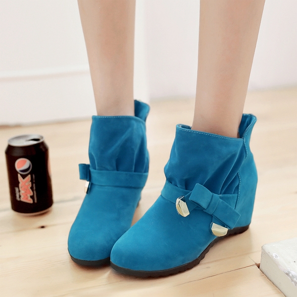 Κομψές γυναικείες μπότες με κορδέλα σε ροζ, μπλε, μαύρο και μπεζ χρώμα