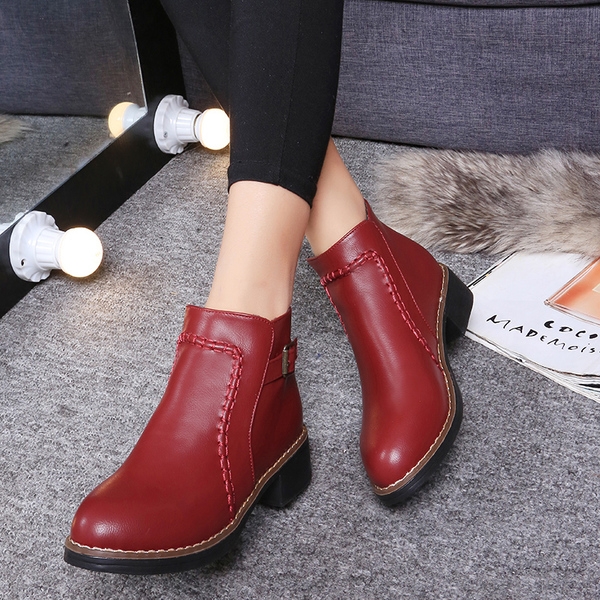 Дамски боти от еко кожа в сив, черен, червен цвят. 