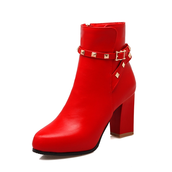 Есенно-зимни боти с дебело високо токче - бял, черен, червен, кафяв цвят. 