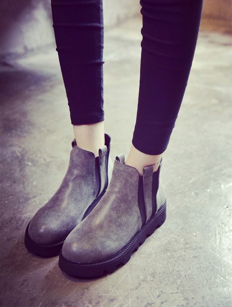 Γυναικείες κομψές δερμάτινες μπότες σε μαύρο και γκρι χρώμα