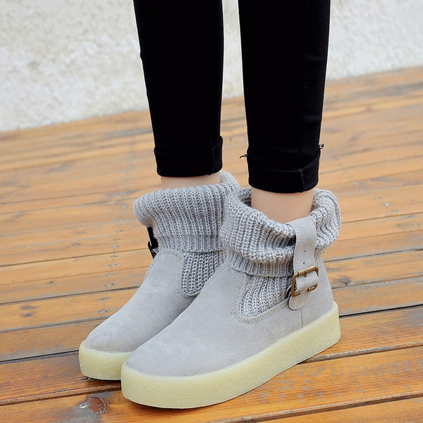 Γυναικείες  ζεστές μπότες με μεταλικό στοιχείο  σε μαύρο, γκρι και μπεζ  χρώμα