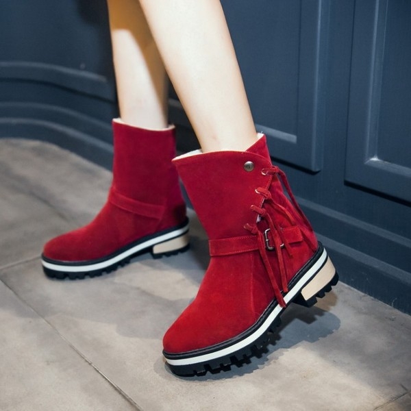 Ζεστές γυναικείες μπότες σε μαύρο, κόκκινο και μπεζ χρώμα