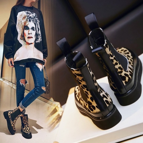 Есенни стилни леопардови боти с черна подметка от изкуствена кожа и плюшени