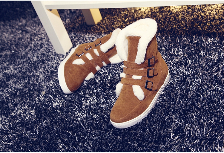 Γυναικείες  μπότες σε μαύρο, γκρι, καφέ και μπεζ χρώμα