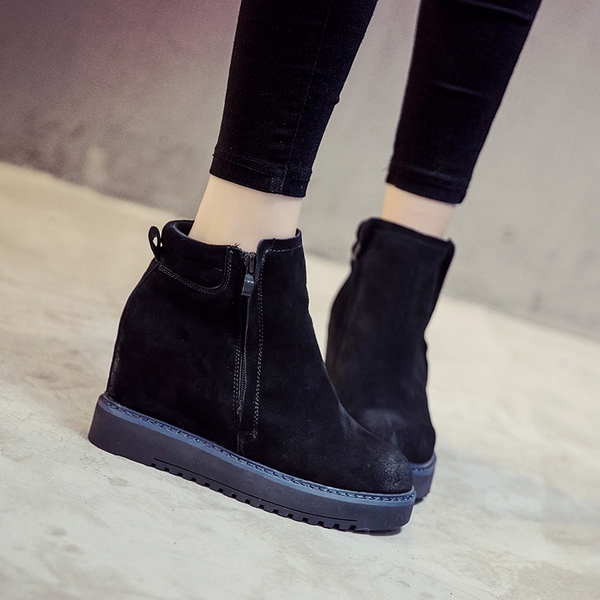 Водоустойчиви велурено боти за дамите с вътрешна платформа