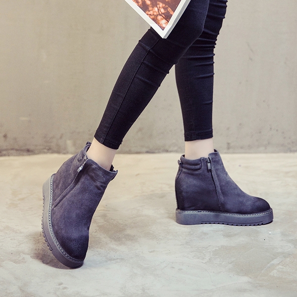 Водоустойчиви велурено боти за дамите с вътрешна платформа