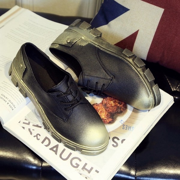 Дамски кожени маратонки  в черен и сив цвят с дебела подметка