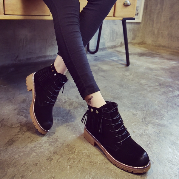 Неплъзгащи дамски боти с ресни в черен, сив и кафяв цвят