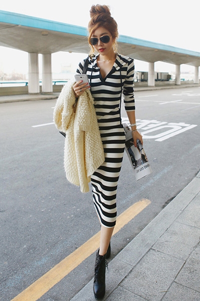 Дамска спортно-елегантна рокля с качулка в черно и бяло