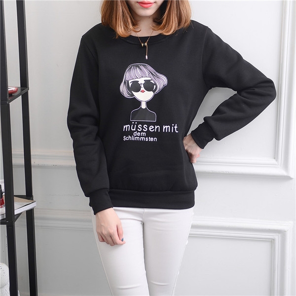 Дамски свежи блузи в най-различни щампи, подходящи за ежедневие