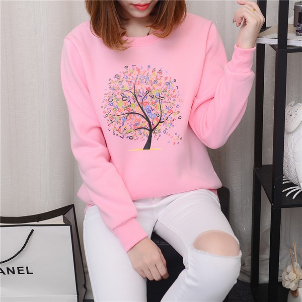 Дамски свежи блузи в най-различни щампи, подходящи за ежедневие