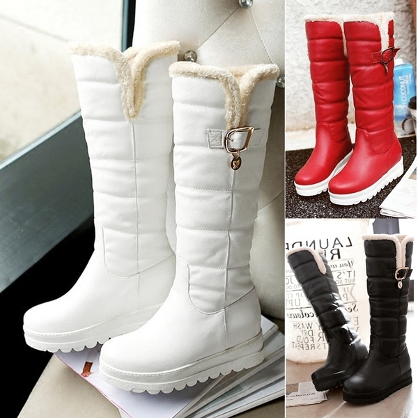 Дамски дебели ботуши с пух и катарама в черен, червен и бял цвят - водоустойчиви