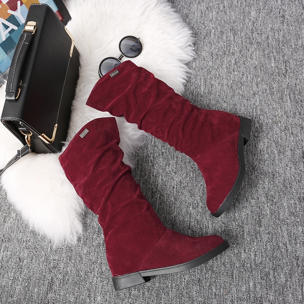 Дамски стилни зимни ботуши в чере, червен и кафяв цвят