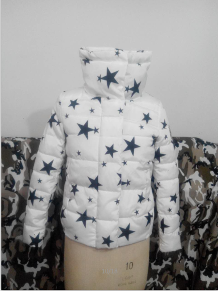 Дамско зимно яке в няколко модела черно, бяло, тъмносиньо със звезди