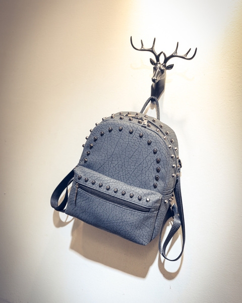 Дамски мини раници в няколко цвята черни, розови, светлозелени сиви от изкуствена кожа и с мека повърхност