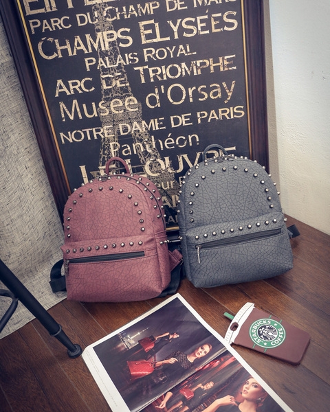 Дамски мини раници в няколко цвята черни, розови, светлозелени сиви от изкуствена кожа и с мека повърхност