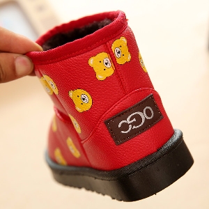 Παιδικές χαμηλές μπότες για κορίτσια με αρκουδάκια - τρία μοντέλα τεχνητού δέρματος σε κόκκινο και μαύρο χρώμα