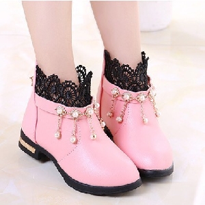 Παιδικές  χαμηλές  μπότες για κορίτσια  σε κόκκινο μαύρο και  ροζ  χρώμα -δύο μοντέλα με δαντέλα ή χάντρες