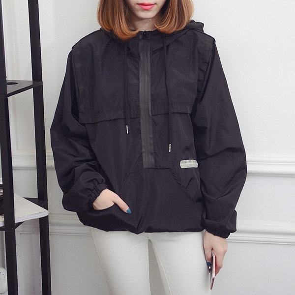 Черно дамско есенно зимно и пролетно яке с качулка - прилеп 