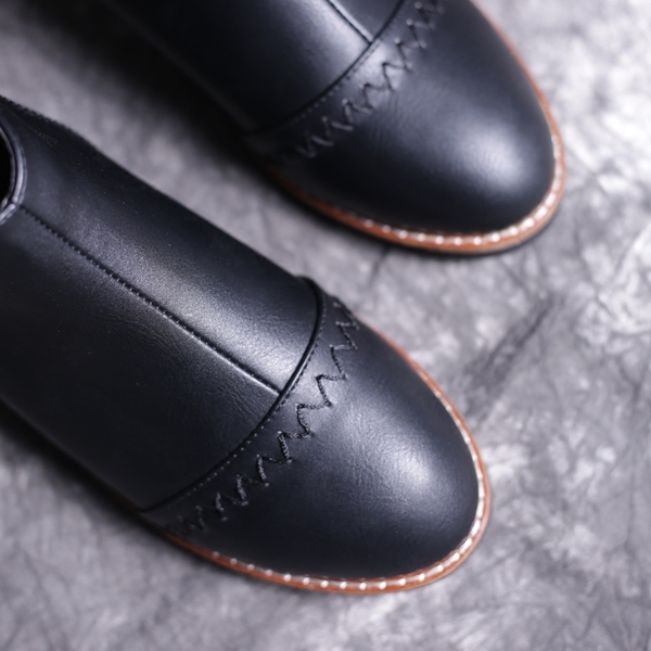 Γυνακείες  μπότες χειμωνιάτικες σε γκρι και μαύρο χρώμα με φερμουάρ