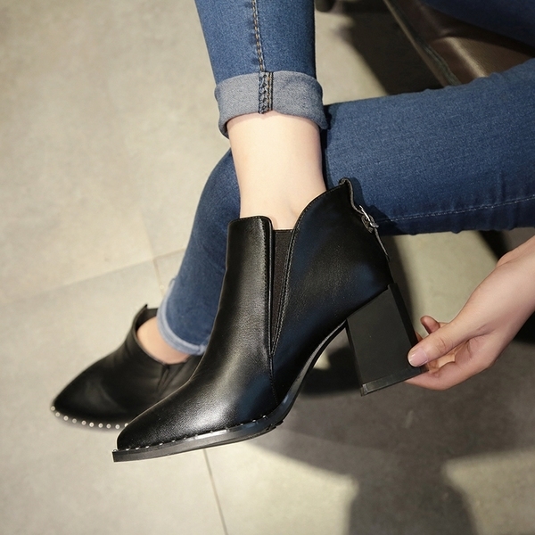 Дамски елегантни боти на висок ток с цип в черен, червен и сив цвят в 2 модела - с цип, с каишка