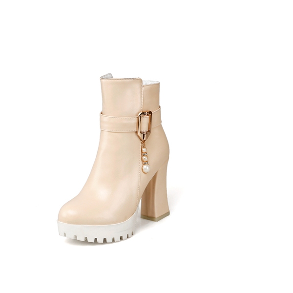 Дамски кожени боти с метална декорация на висок ток в черен, бял и бежов цвят