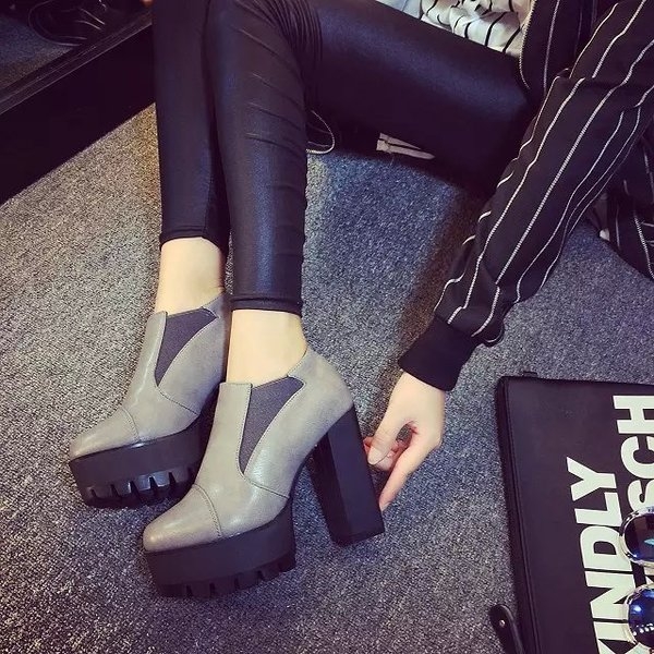 Дамски боти на висок ток - непромокаеми, в черен, сив и червен цвят в няколко модела - с цип, с каишка, ластични, с връзки