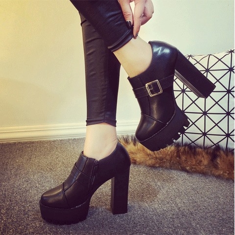 Дамски боти на висок ток - непромокаеми, в черен, сив и червен цвят в няколко модела - с цип, с каишка, ластични, с връзки