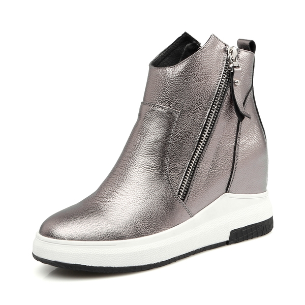 Дамски стилни боти с вътрешна платформа в сребърен и черен цвят и страничен цип и водоустойчиви