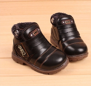 Παιδικές μπότες για το  φθινόπωρο την  άνοιξη και το χειμώνα για αγόρια από συνθετικό δέρμα και με ζώνες - μαύρο και καφέ, χρώμα