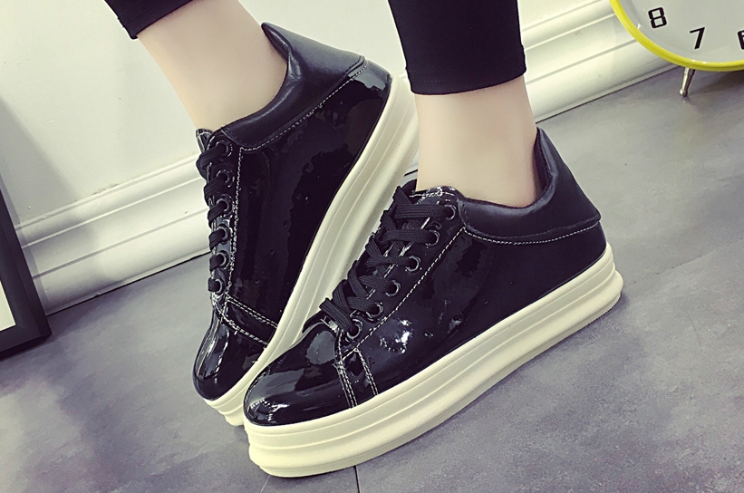 Кецове Gala в Черно